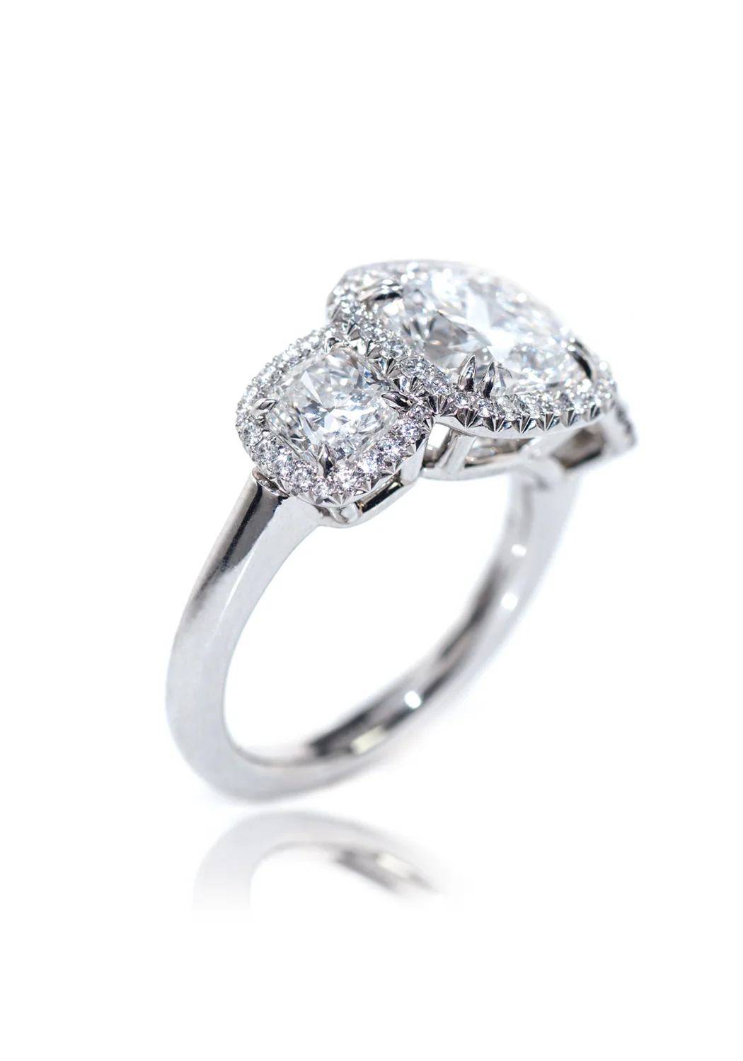 Rahaminov 3 Stone Cushion Cut Diamond Ring - Image 5