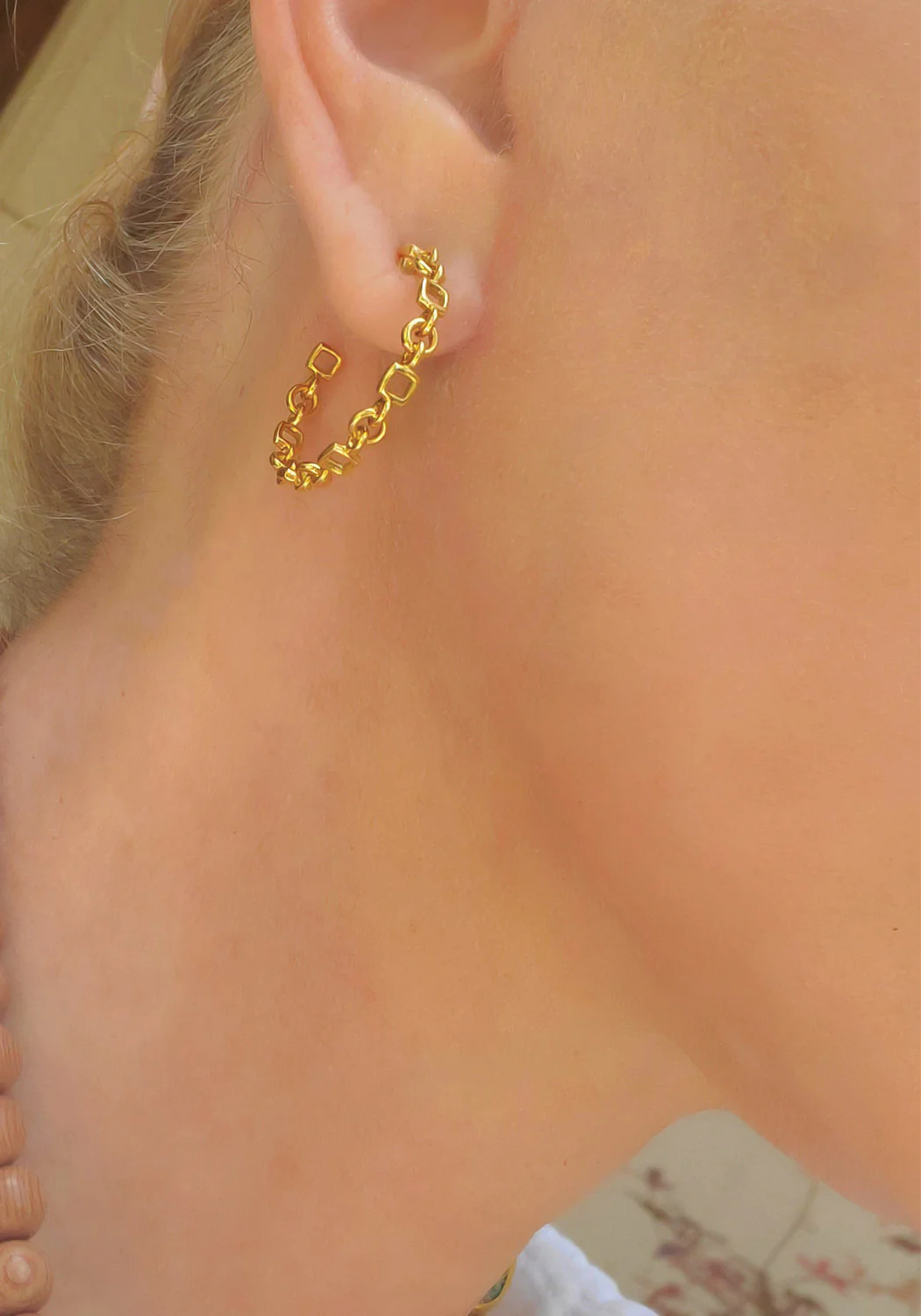 A & Furst Gaia 18KYG Chain Link Hoop Earrings - Image 4