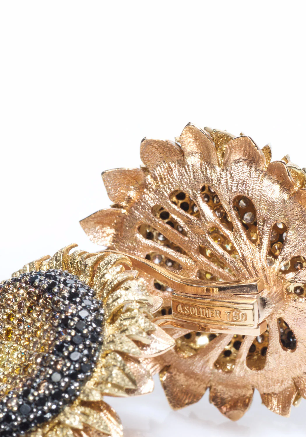 Alex Soldier 18K Gold Diamond Sunflower Earrings - Image 5