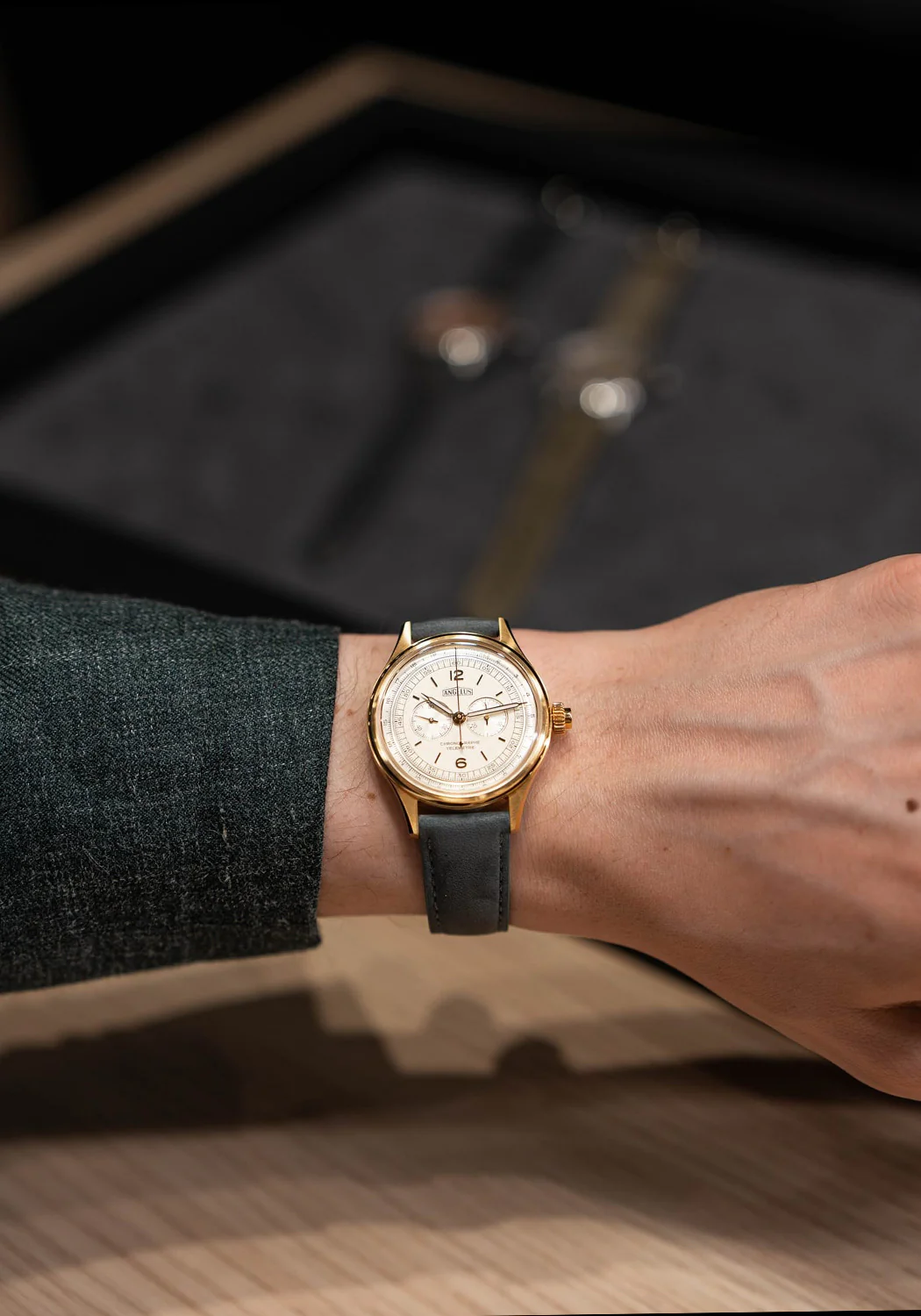 Angelus Chronographe Télémètre Yellow Gold White | LE15 | SOLD OUT - Image 7