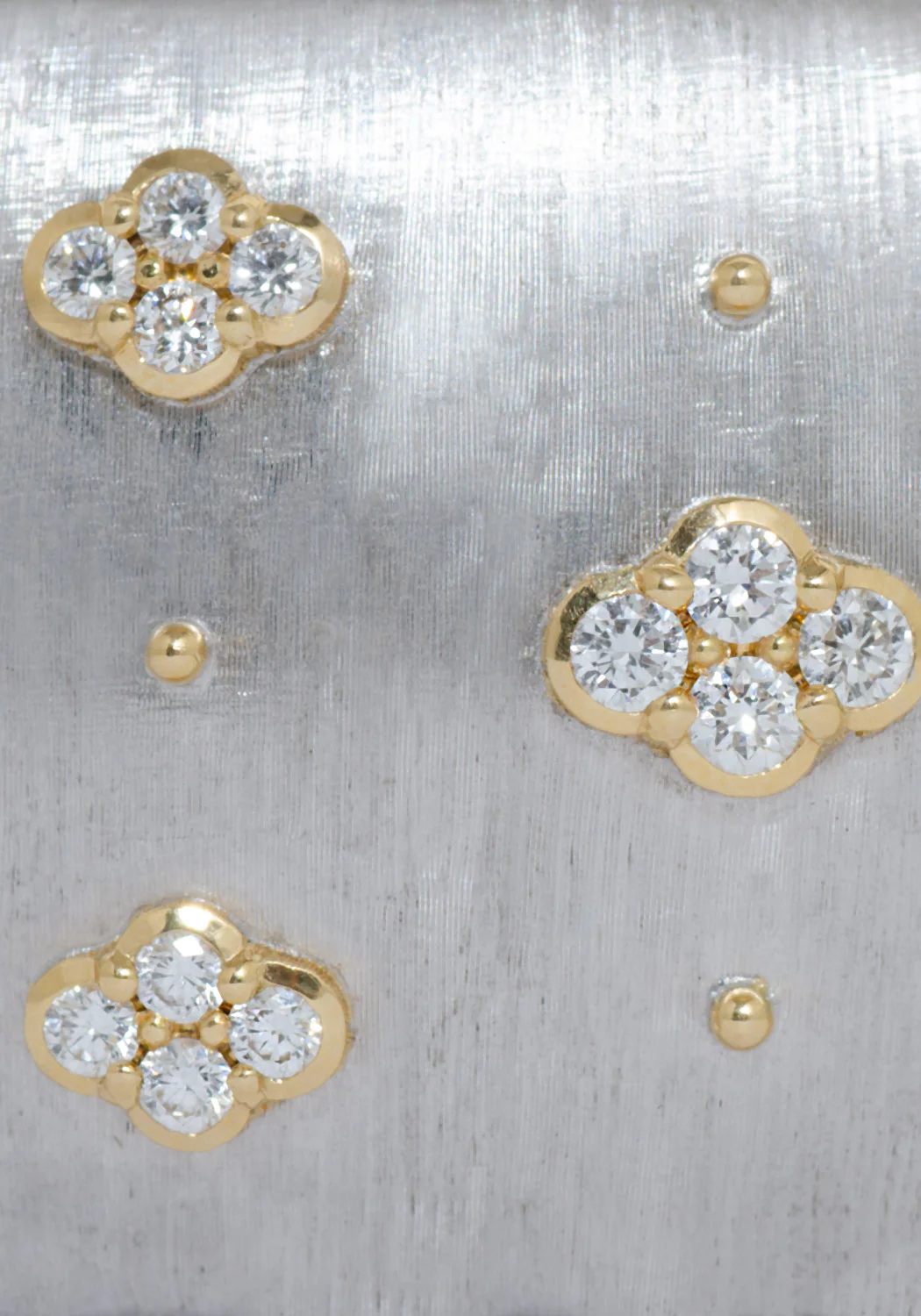 Buccellati Macri AB 18KWG Diamond Cuff Bracelet - Image 4