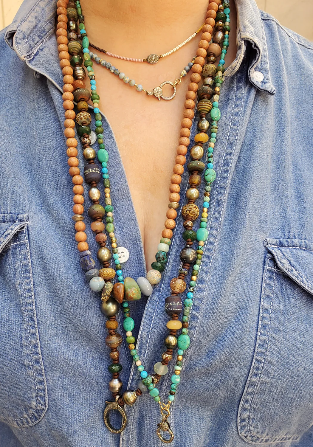 Catherine Michiels Jasper Turquoise Sandlewood Necklace - Image 3