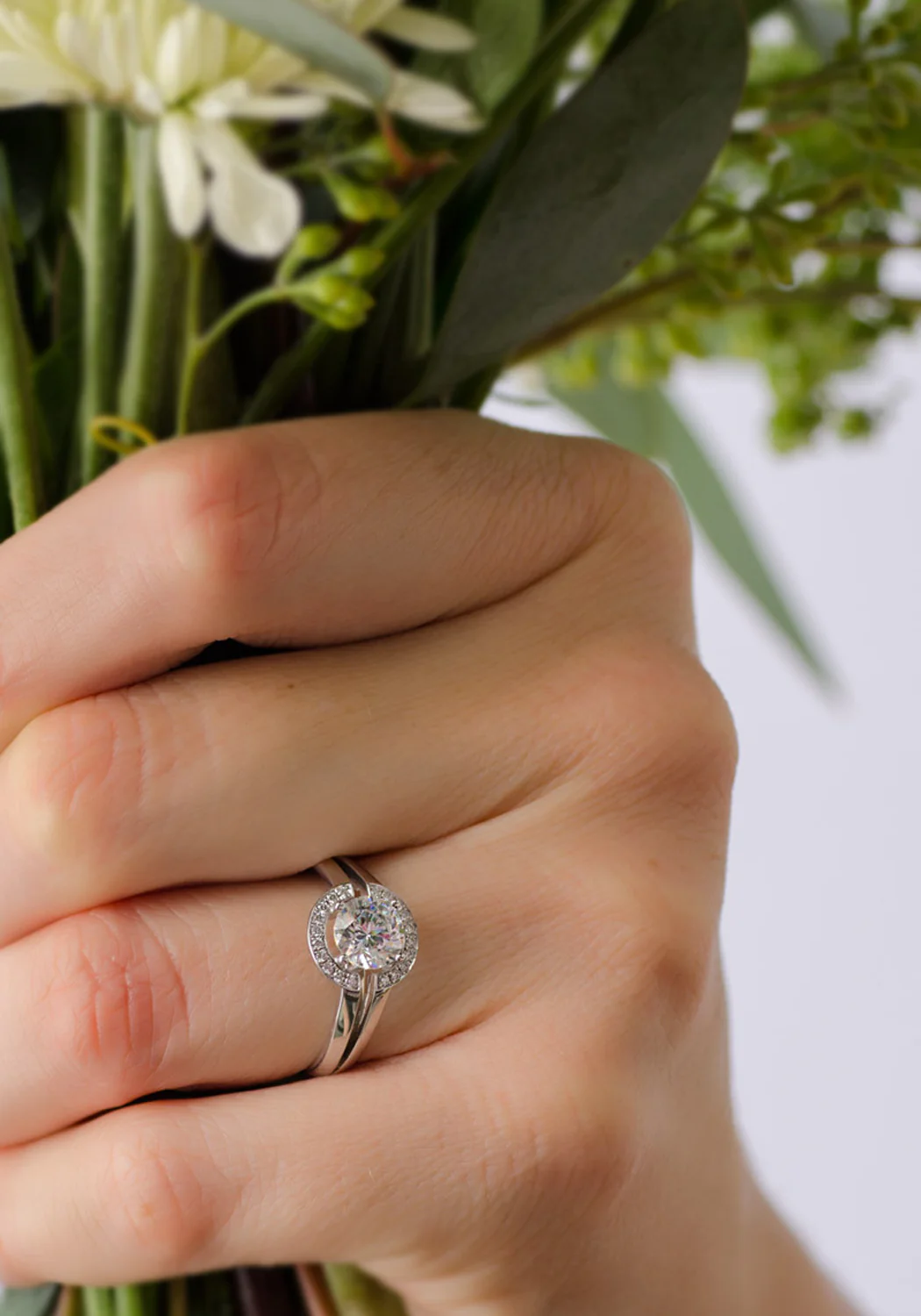 Furrer Jacot Lucienne Semi-Mount Bezel Diamond Halo Ring - Image 3