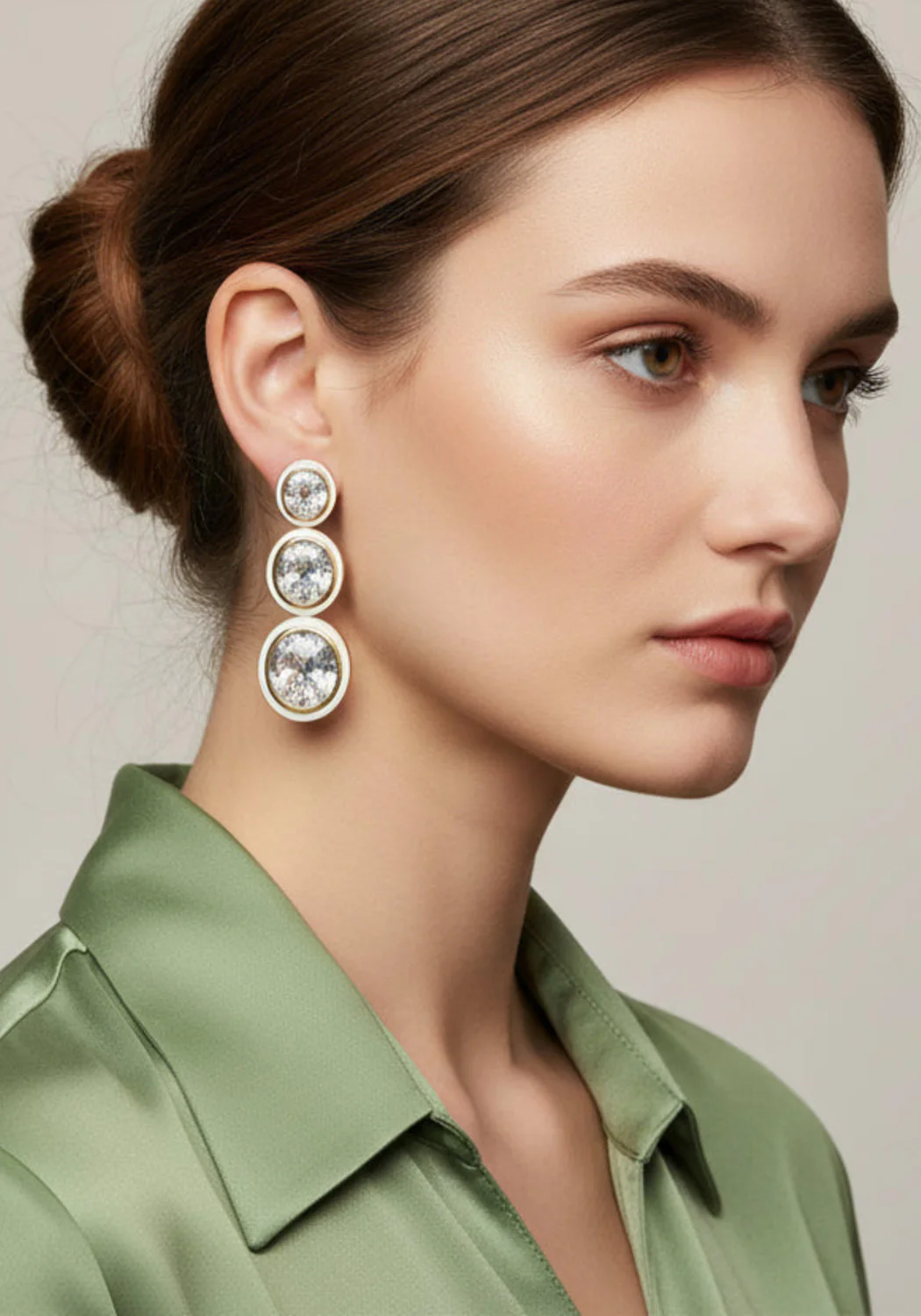 Goshwara Mélange 18KYG 3-Tier White Agate & Rock Crystal Oval Earrings - Image 2