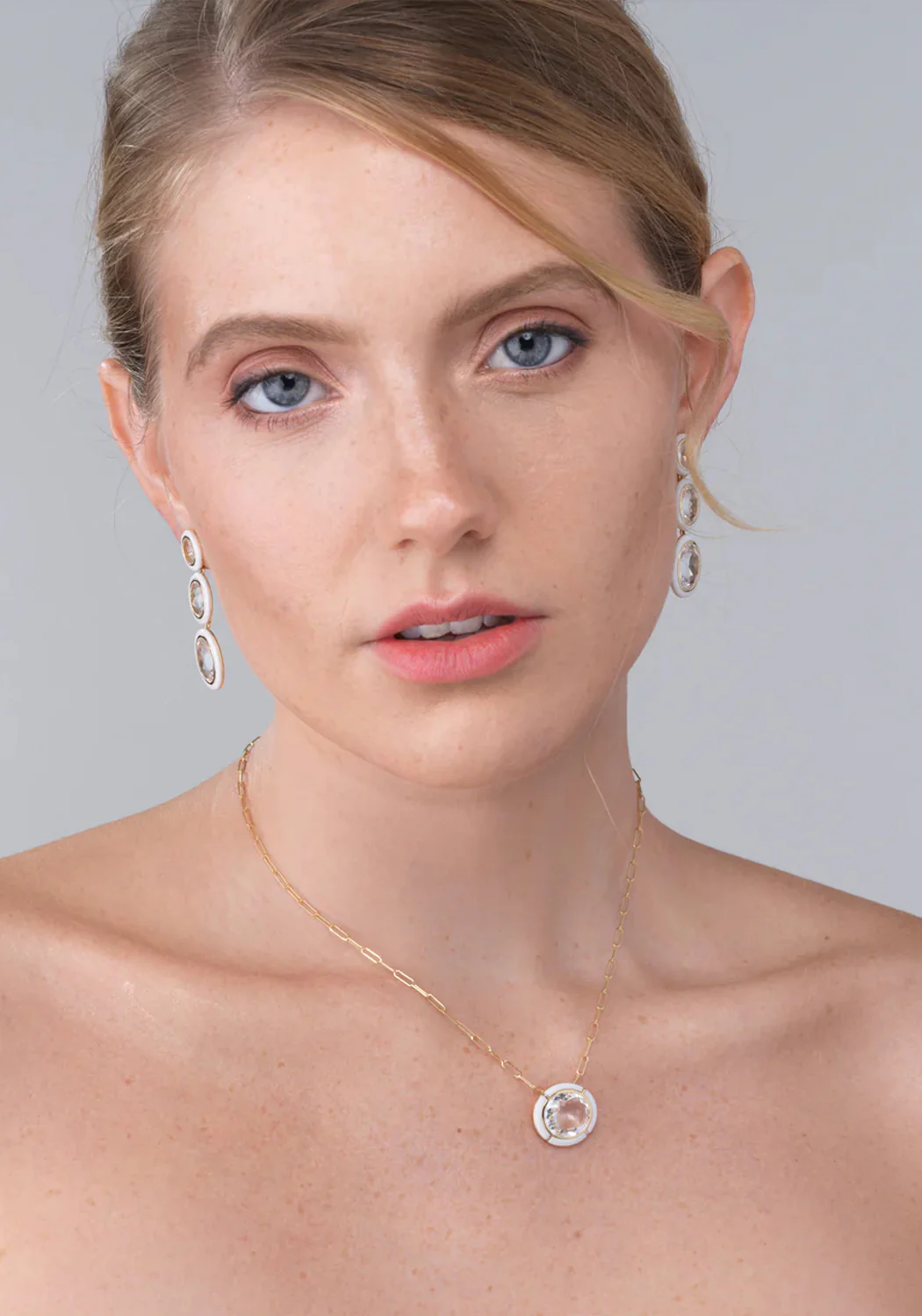 Goshwara Mélange White Agate & Rock Crystal Oval Pendant Necklace - Image 2