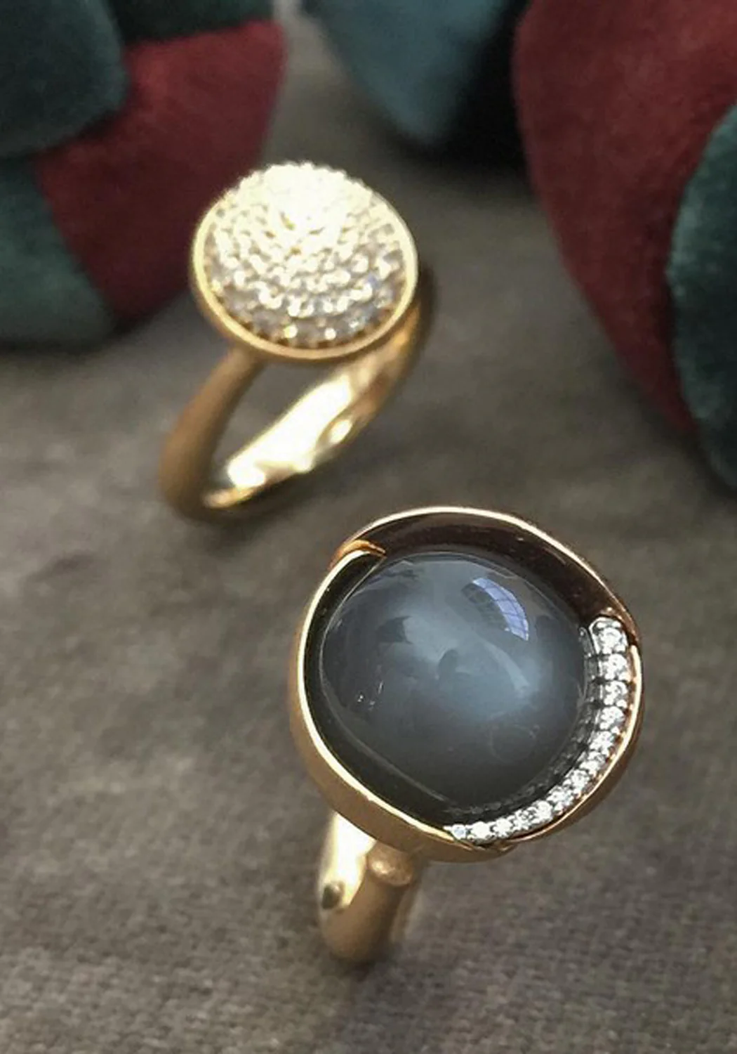 Ole Lynggaard Lotus 3 Diamond & Grey Moonstone Ring - Image 5