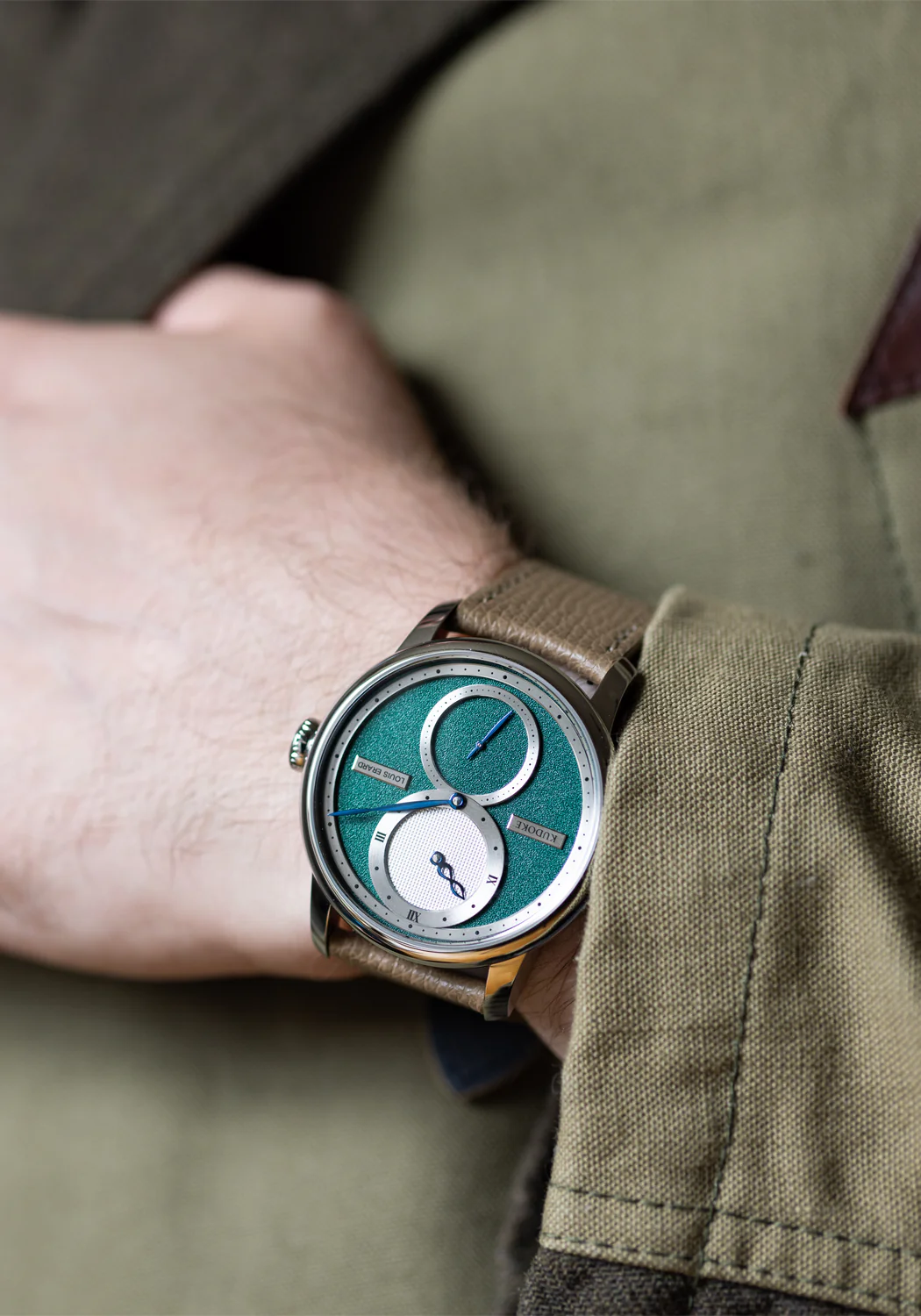 Louis Erard Le Régulateur Louis Erard x Kudoke Forest Green | LE100 - Image 2