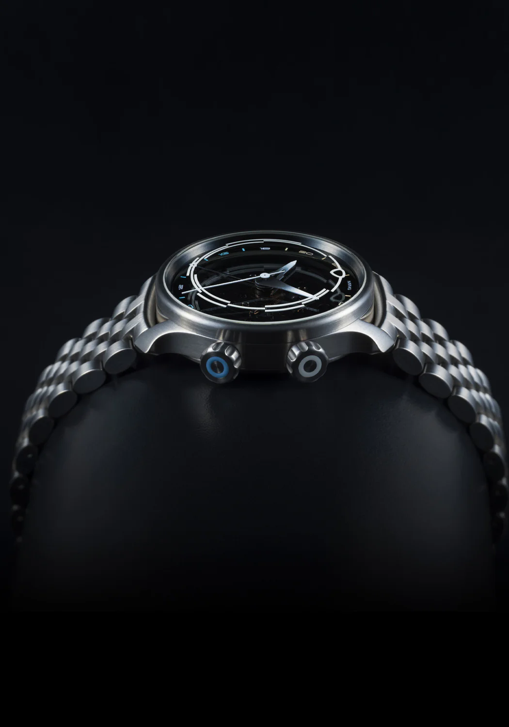 MING 37.11 Odyssey | Titanium Bracelet | Pre-Order - Image 3