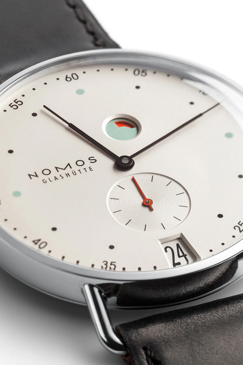 NOMOS Metro Date Power Reserve | Ref. 1101 - Image 3