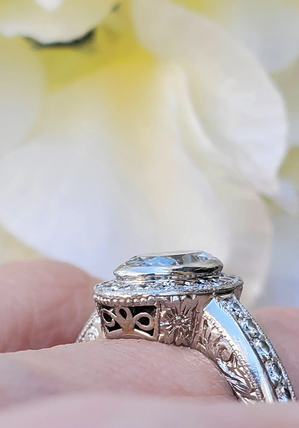 Oster Collection 18KWG Inset Pavé Halo Oval Diamond Ring - Image 2