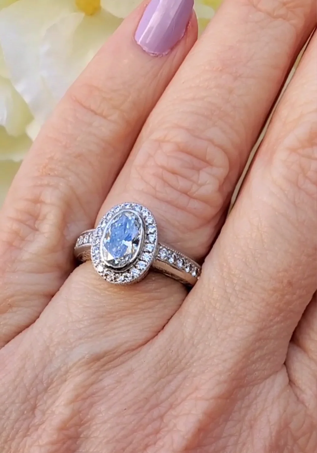 Oster Collection 18KWG Inset Pavé Halo Oval Diamond Ring - Image 3