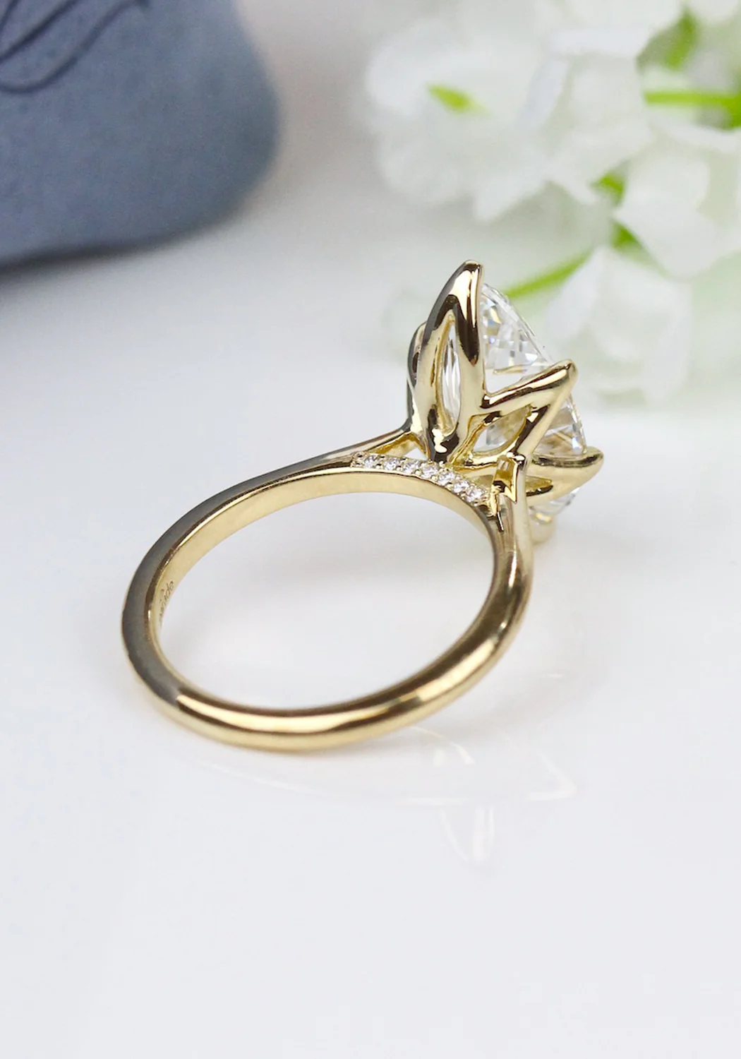 Parade Design 18KYG Marquise Semi-Mount Diamond Engagement Ring - Image 4