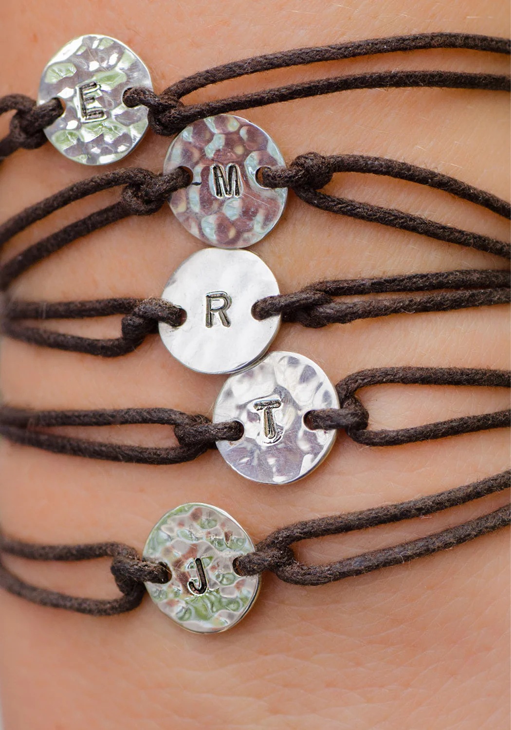 Plata Hammered Silver Disc Letter Charm Bracelet | Choose Initial - Image 3