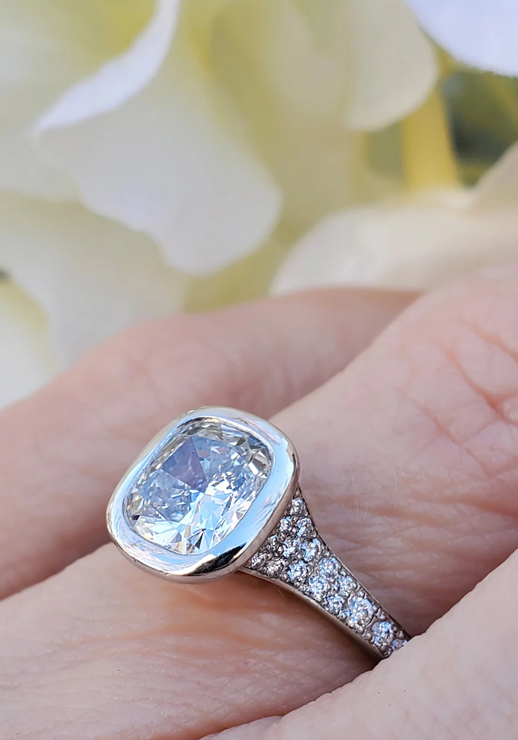 Rahaminov Platinum Cushion Cut Diamond Ring - Image 3