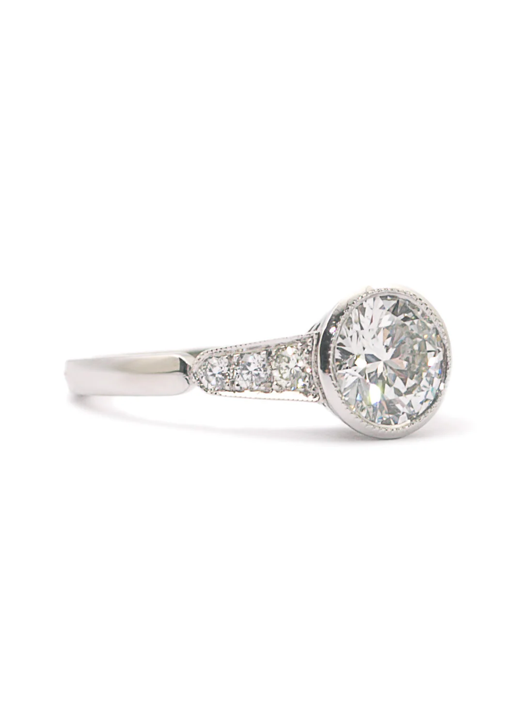 Sébastien Barier Platinum Bezel Round Diamond Ring - Image 4