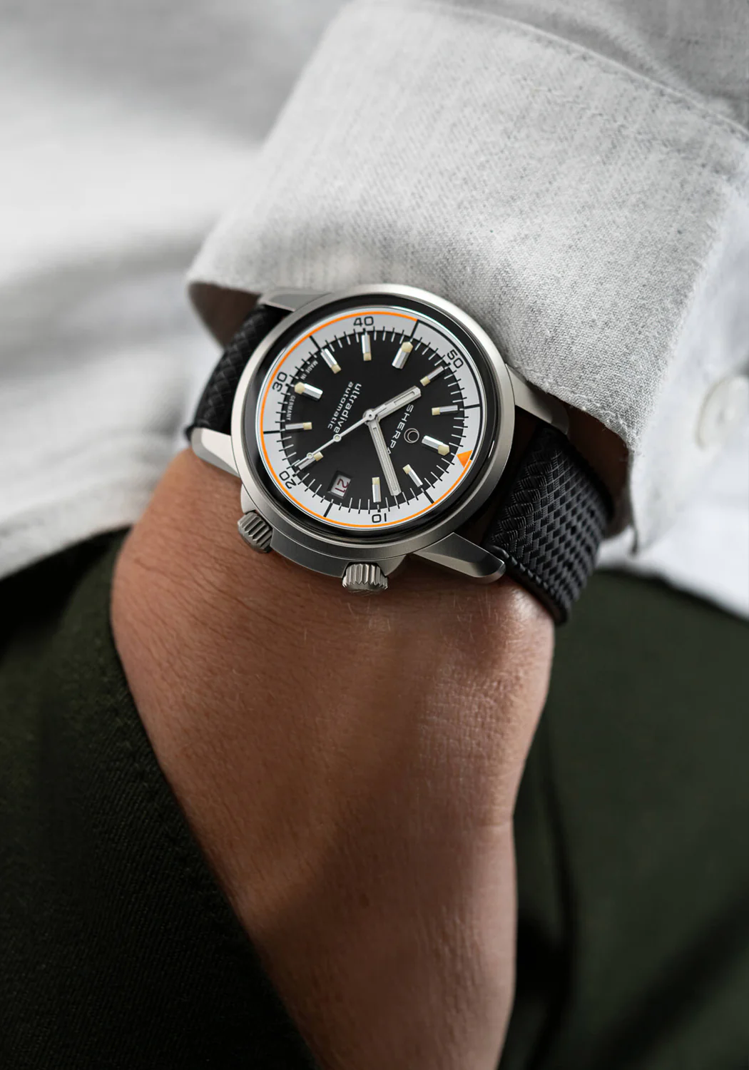 Sherpa Ultradive Satin | Rubber Strap | Pre-Order - Image 4