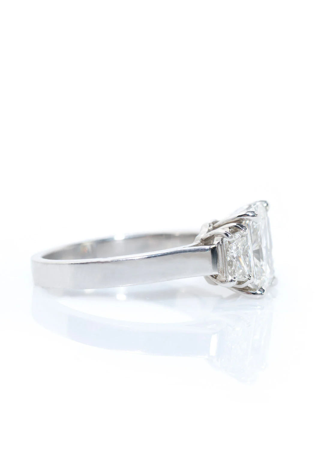 Louis Glick Platinum Large Starburst 3-Stone Trilogy Diamond Ring - Image 2