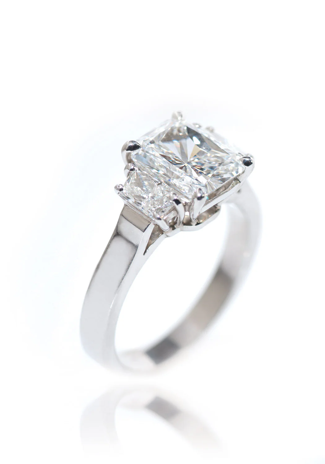 Louis Glick Platinum Large Starburst 3-Stone Trilogy Diamond Ring - Image 3